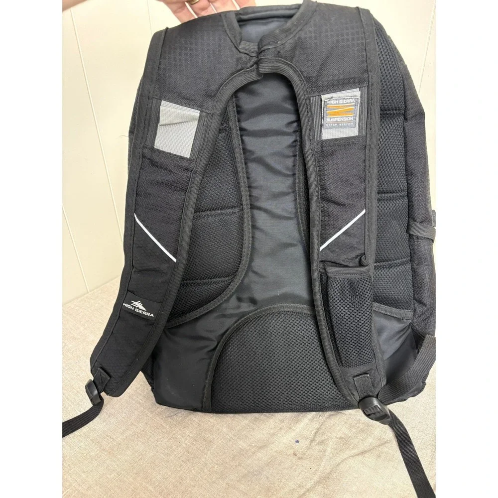 High Sierra Backpack Unisex Large Black Suspension Strap System Ripstop